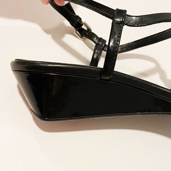Prada Patent Leather Wedge Sandals Chain Detail Made in Italy size 8.5 - Picture 4 of 9